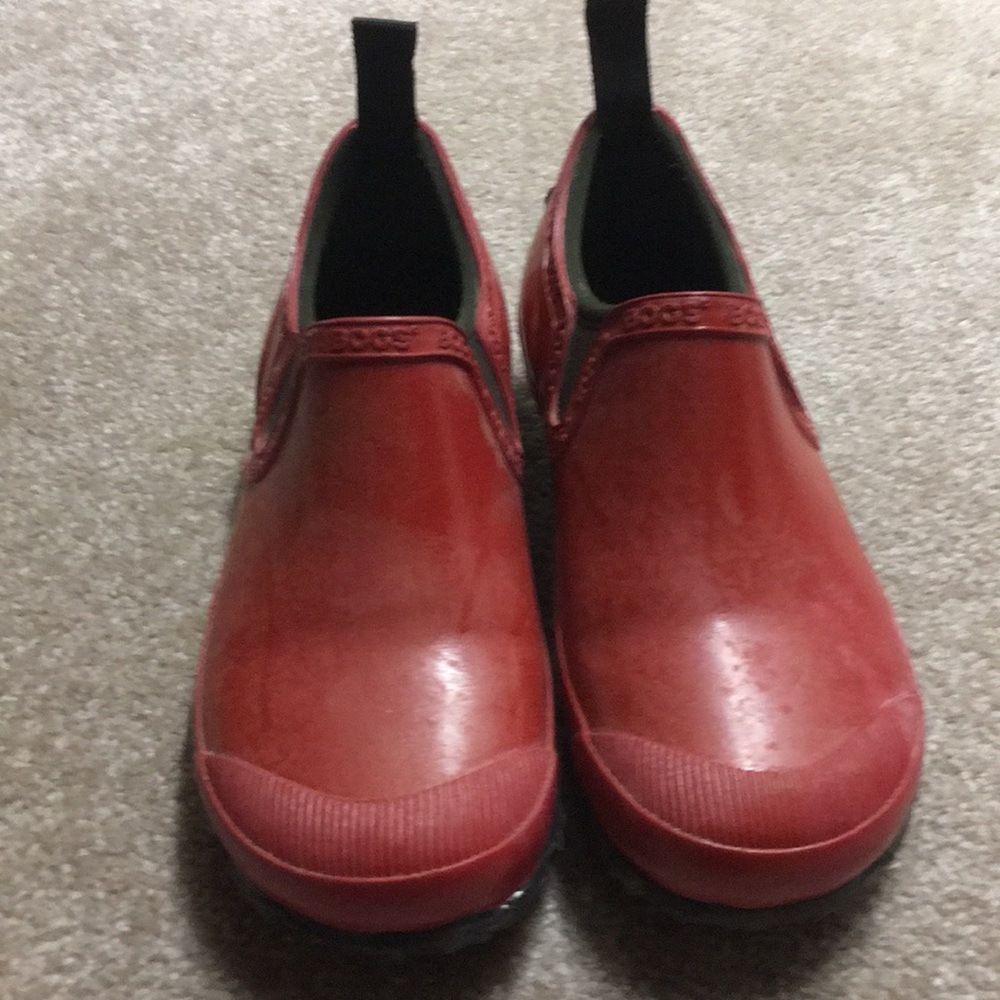 Bogs garden shoes size 6